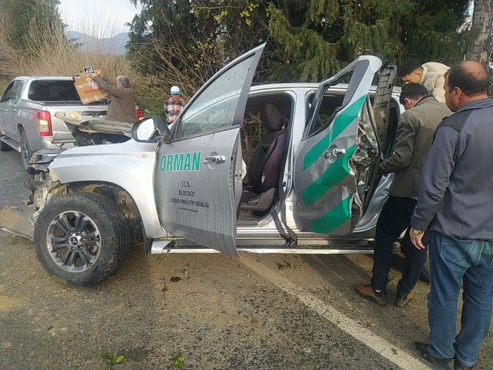 Orman İşletme Müdürlüğü Aracı Kaza Yaptı: 3 Yaralı