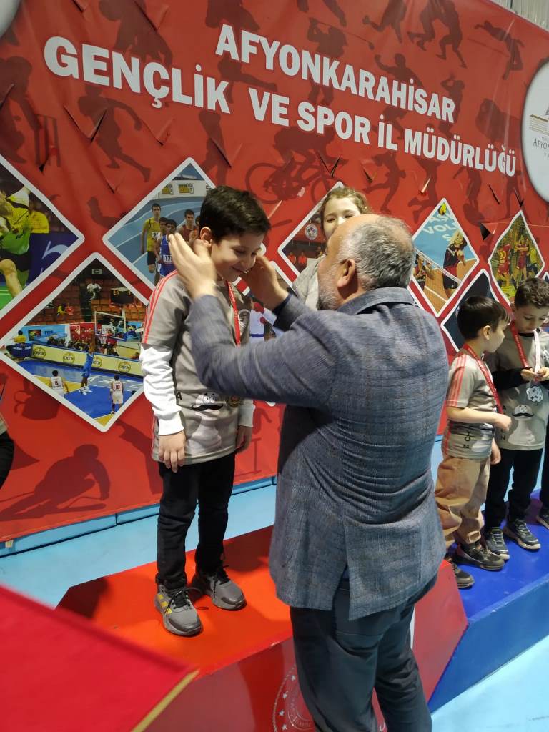 SATRANÇ TURNUVASI SONA ERDİ