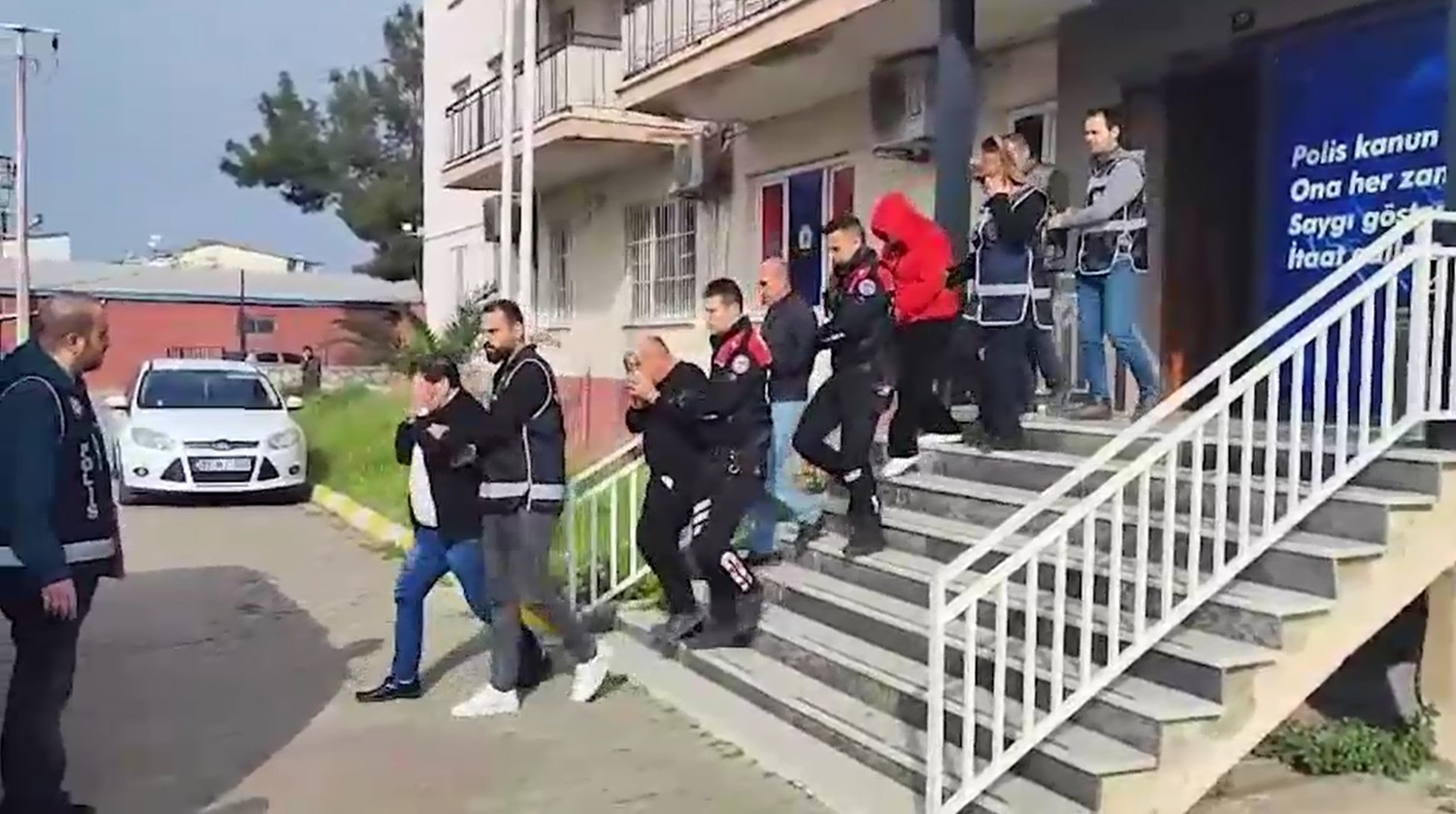 Fuhuş'a Geçit Yok Polis Kıskıvrak Yakaladı