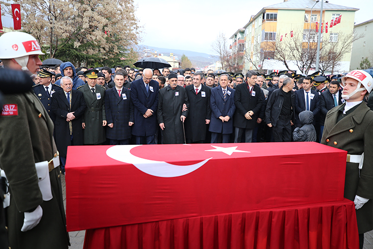 Şehit Teğmen Elçi Son Yolculuğuna Uğurlandı