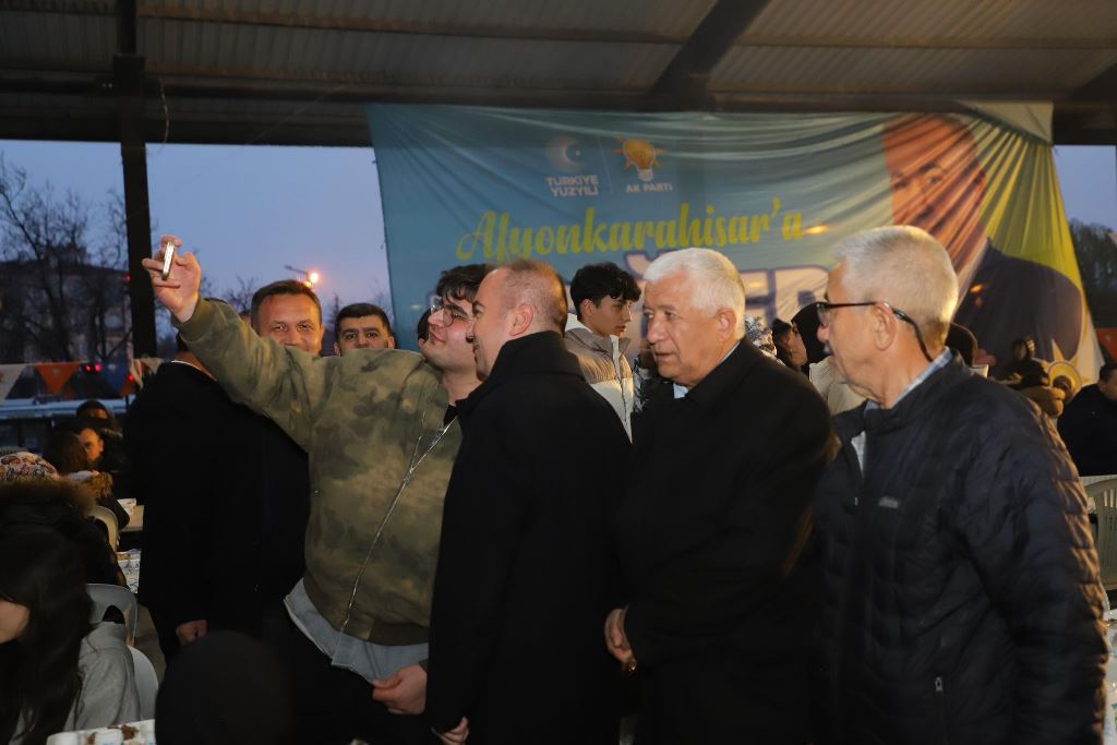 "BİZİM HAYALLERİMİZİ YATIRIMLAR SÜSLERKEN, MUHALEFET KAVGA DERDİNDE"