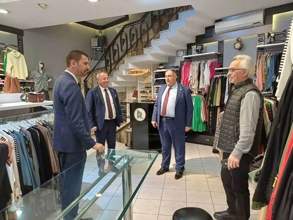 İYİ PARTİ HEYETİ AFYONKARAHİSAR ESNAFIYLA BULUŞTU