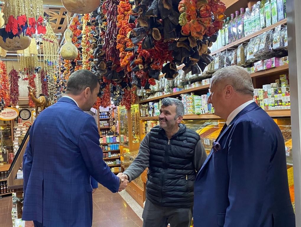 İYİ PARTİ HEYETİ AFYONKARAHİSAR ESNAFIYLA BULUŞTU
