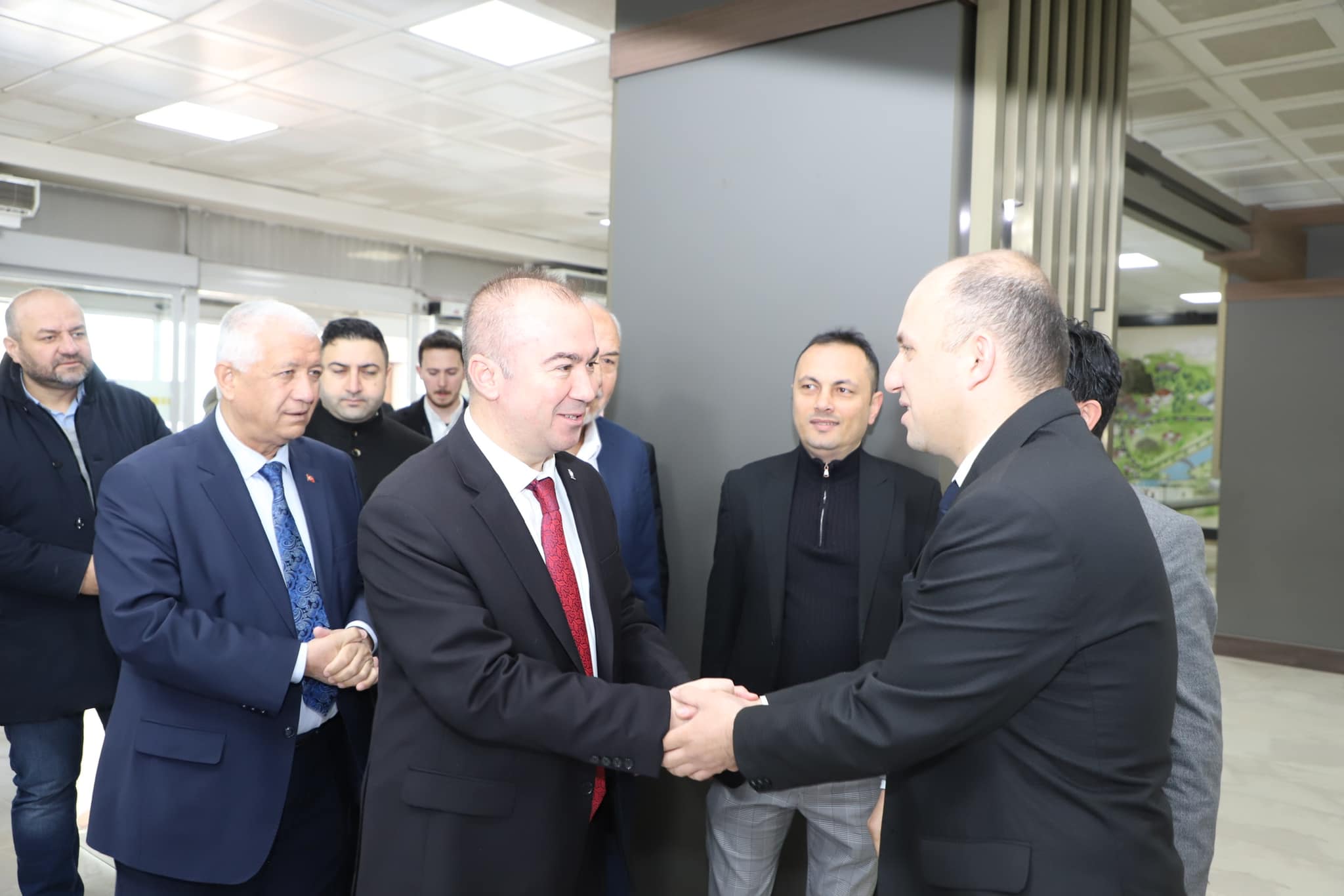 Ak Partili Uluçay  Başkan Zeybeği Ziyaret Etti