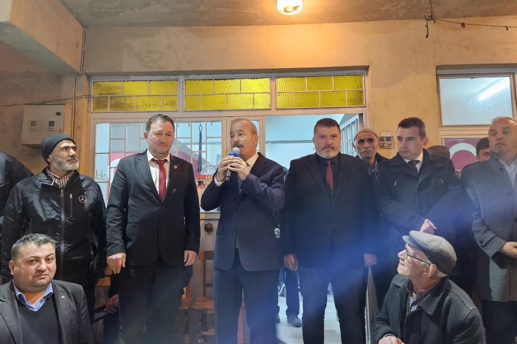 PAZARAĞAÇ HALKI MİLLETVEKİLİ TAYTAK'I BAĞRINA BASTI
