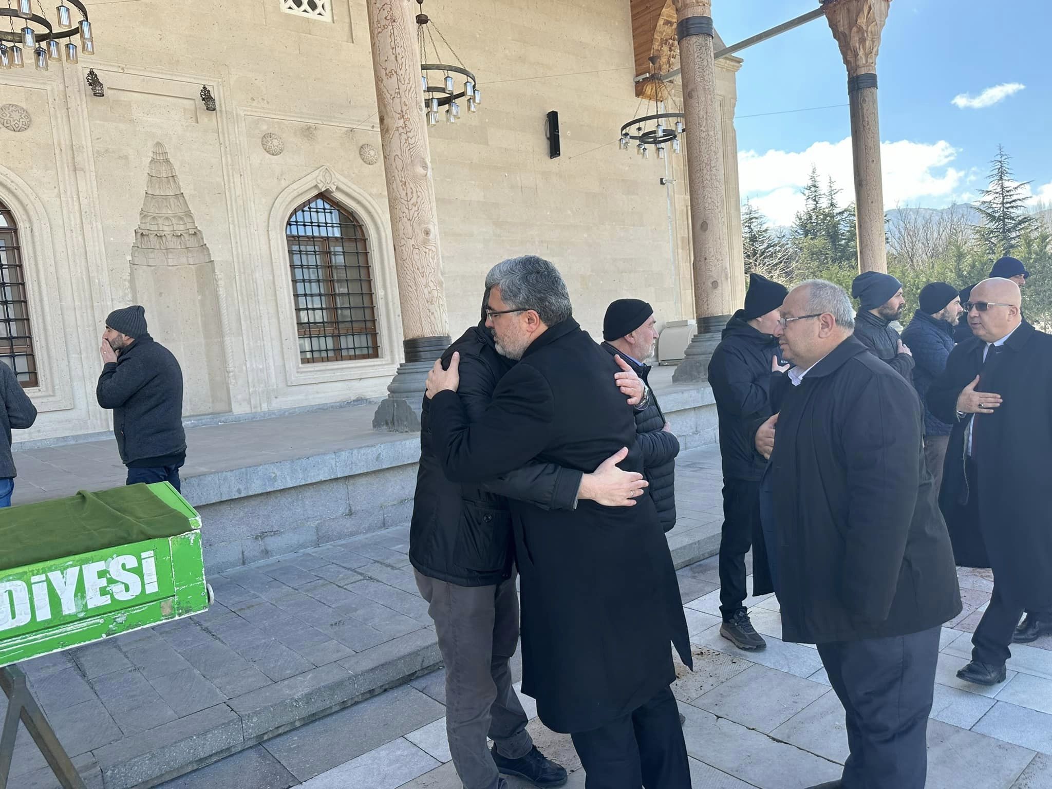 AK Partili Özkaya Balık Ailesinin Acısını Paylaştı