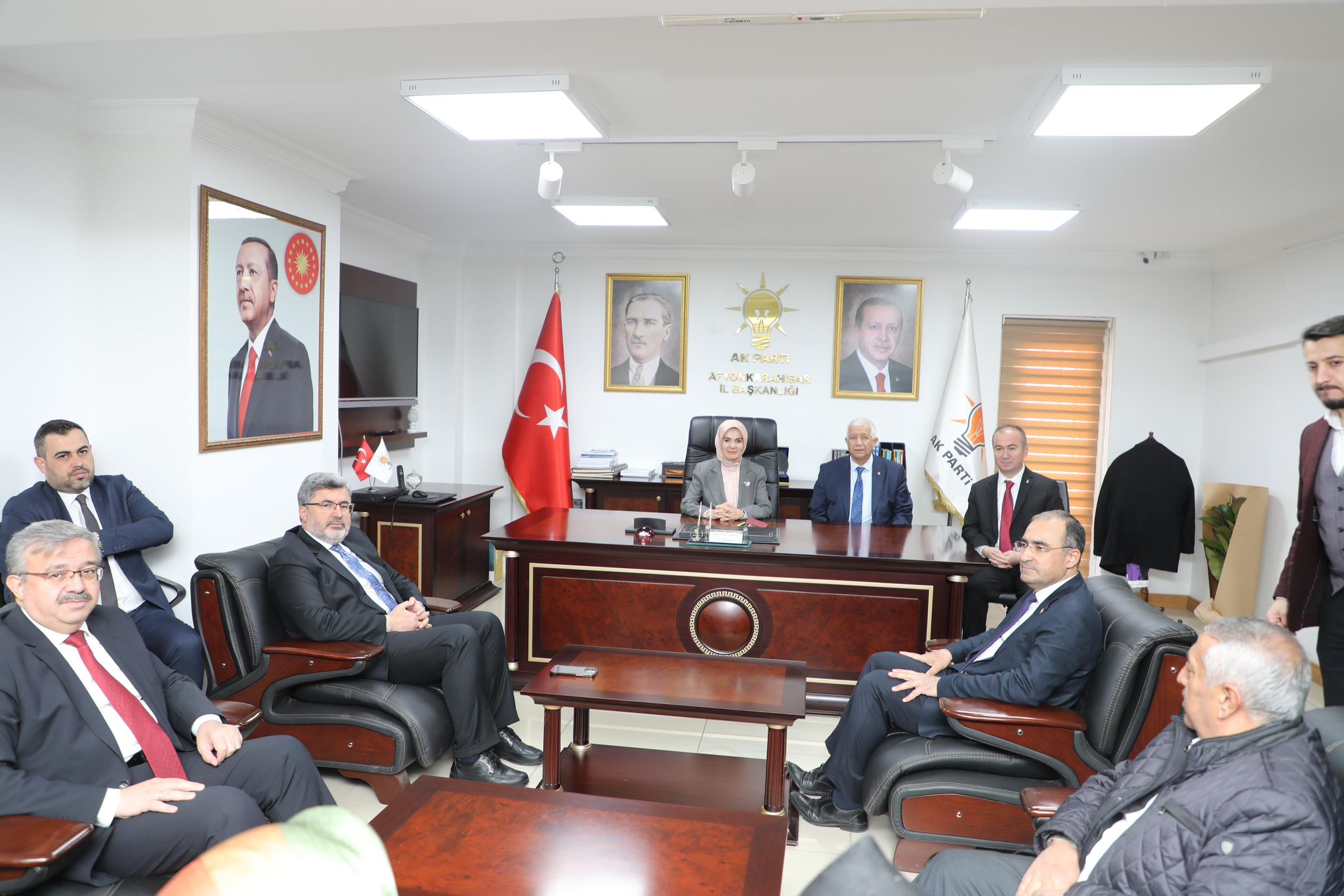 Bakan Göktaş, AK Parti İl Başkanlığı’nı ziyaret etti