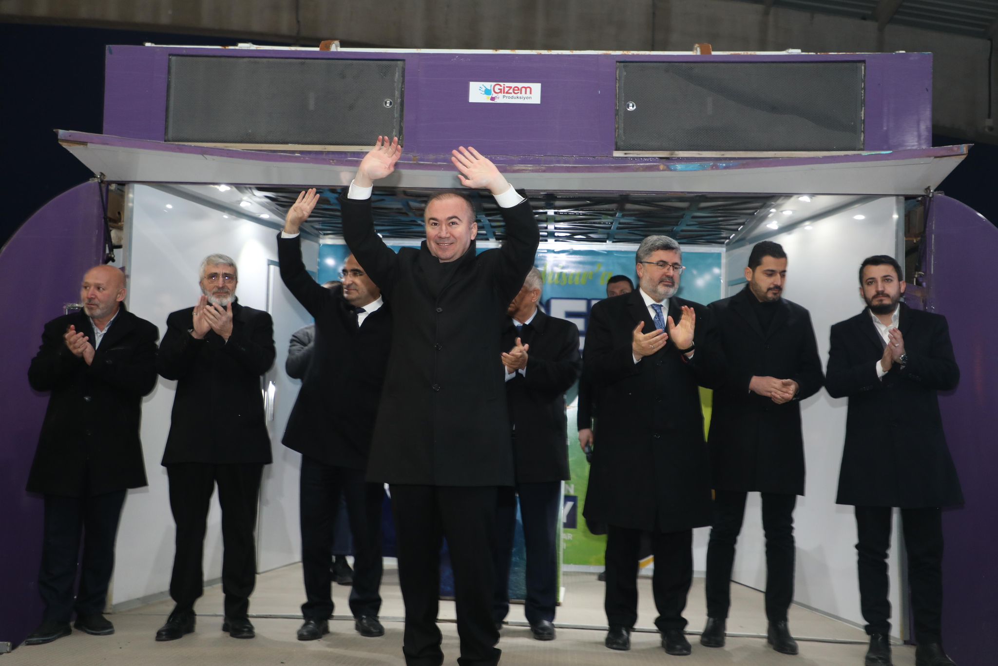 “SİZLERİN HİZMETKARI OLMAYA TALİBİM”
