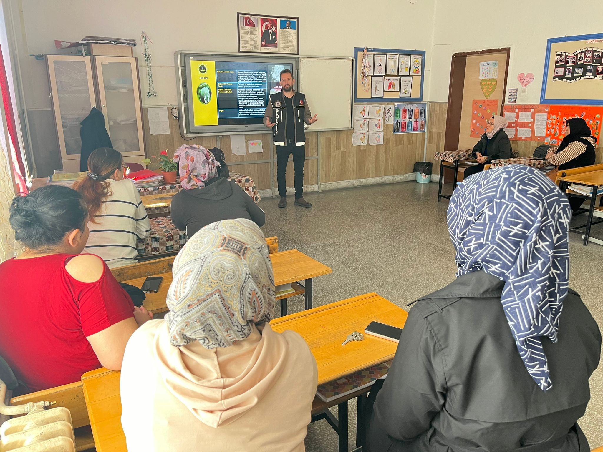 Afyonkarahisar’da ‘En İyi Narkotik Polisi Anne’ Eğitimi