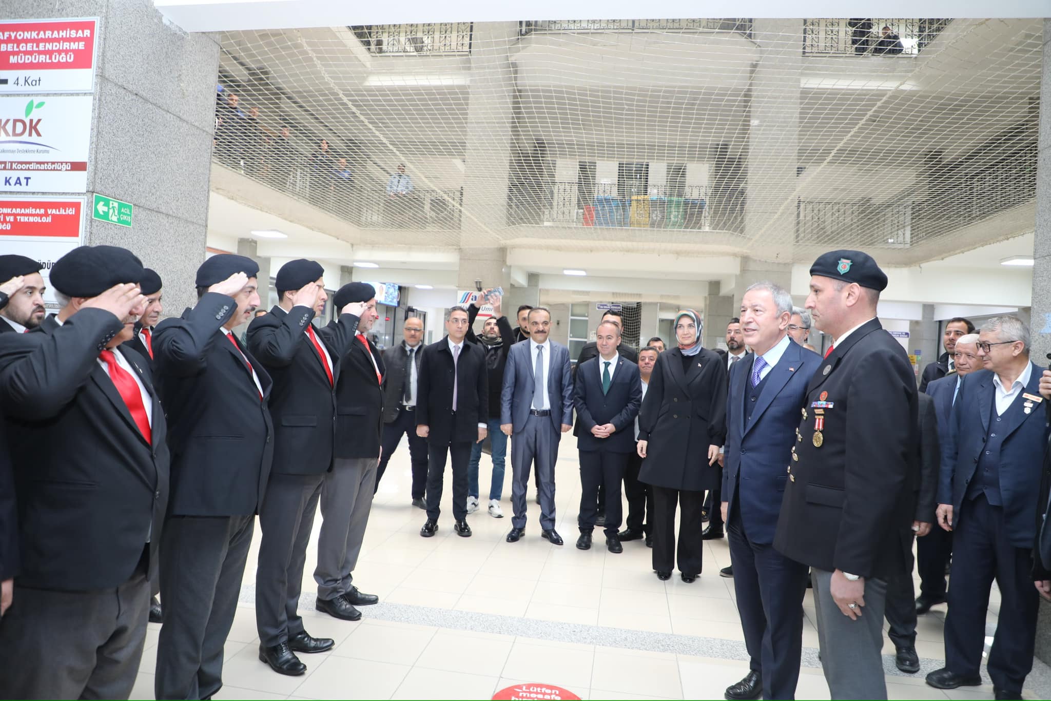 AKAR  HARP MALULU ŞEHİTLER VE GAZİLER DERNEĞİNİ ZİYARET ETTİ