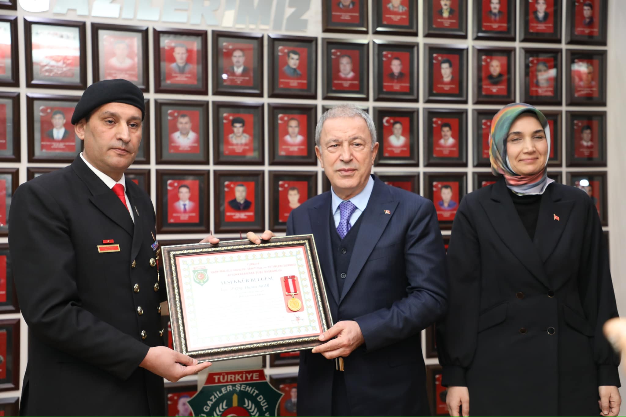 AKAR  HARP MALULU ŞEHİTLER VE GAZİLER DERNEĞİNİ ZİYARET ETTİ