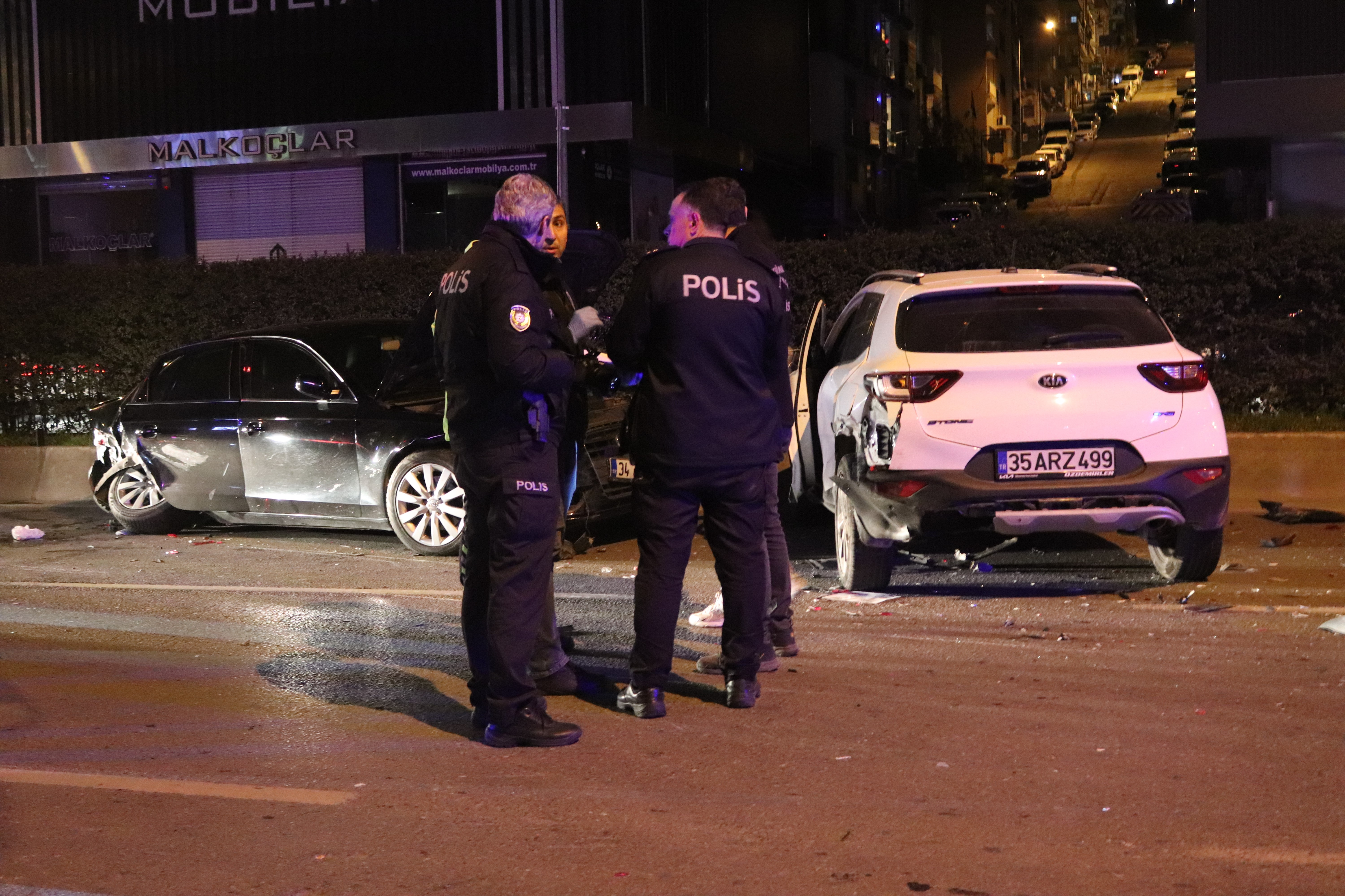 Feci Kazada Ortalık Savaş Alanına Döndü: 2 Ölü, 7 Yaralı