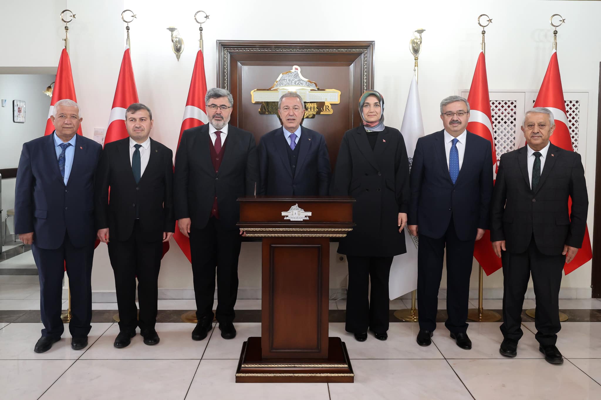 Akar, Afyonkarahisar Valisi Yiğitbaşı'nı Ziyaret Etti