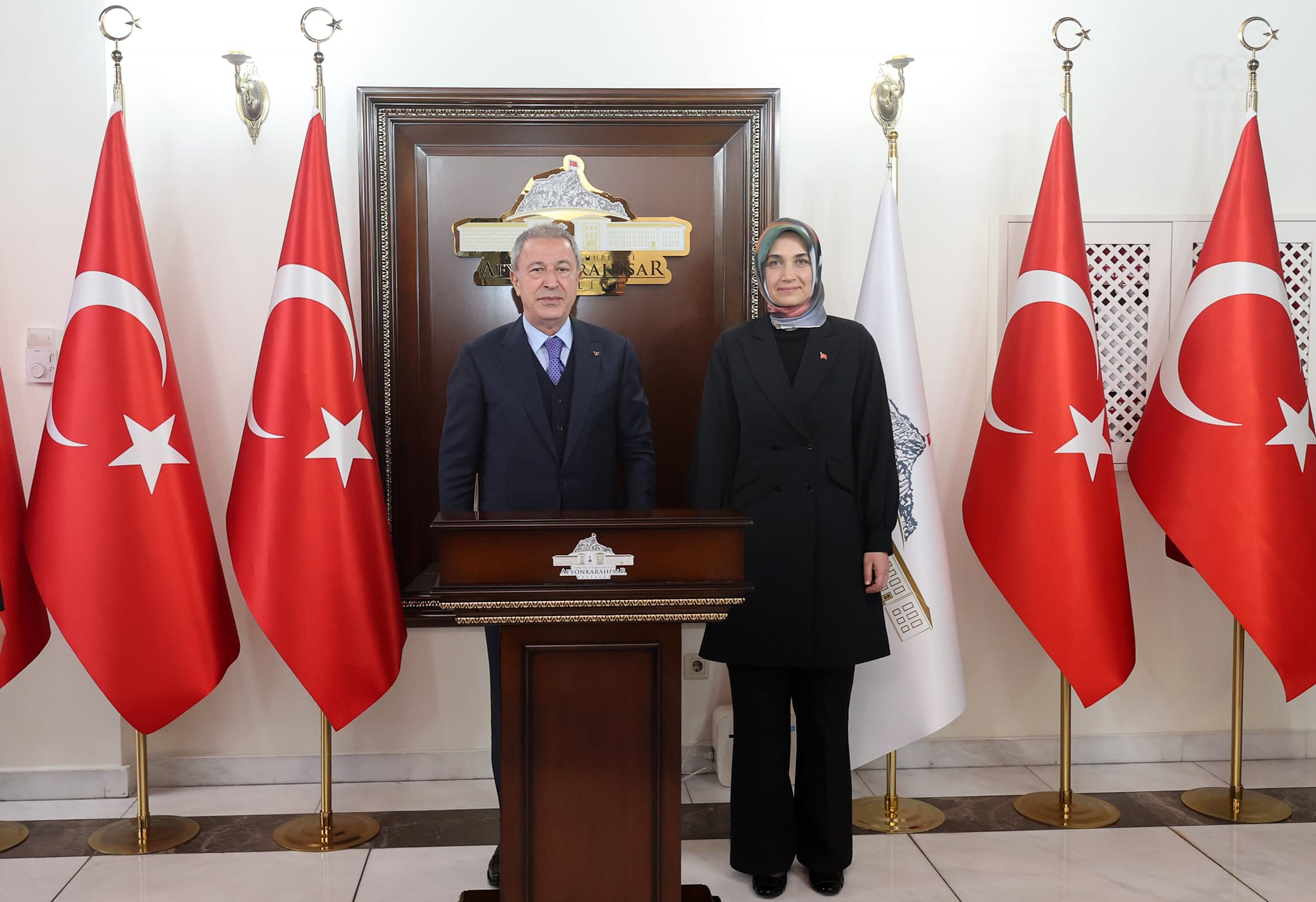 Akar, Afyonkarahisar Valisi Yiğitbaşı'nı Ziyaret Etti