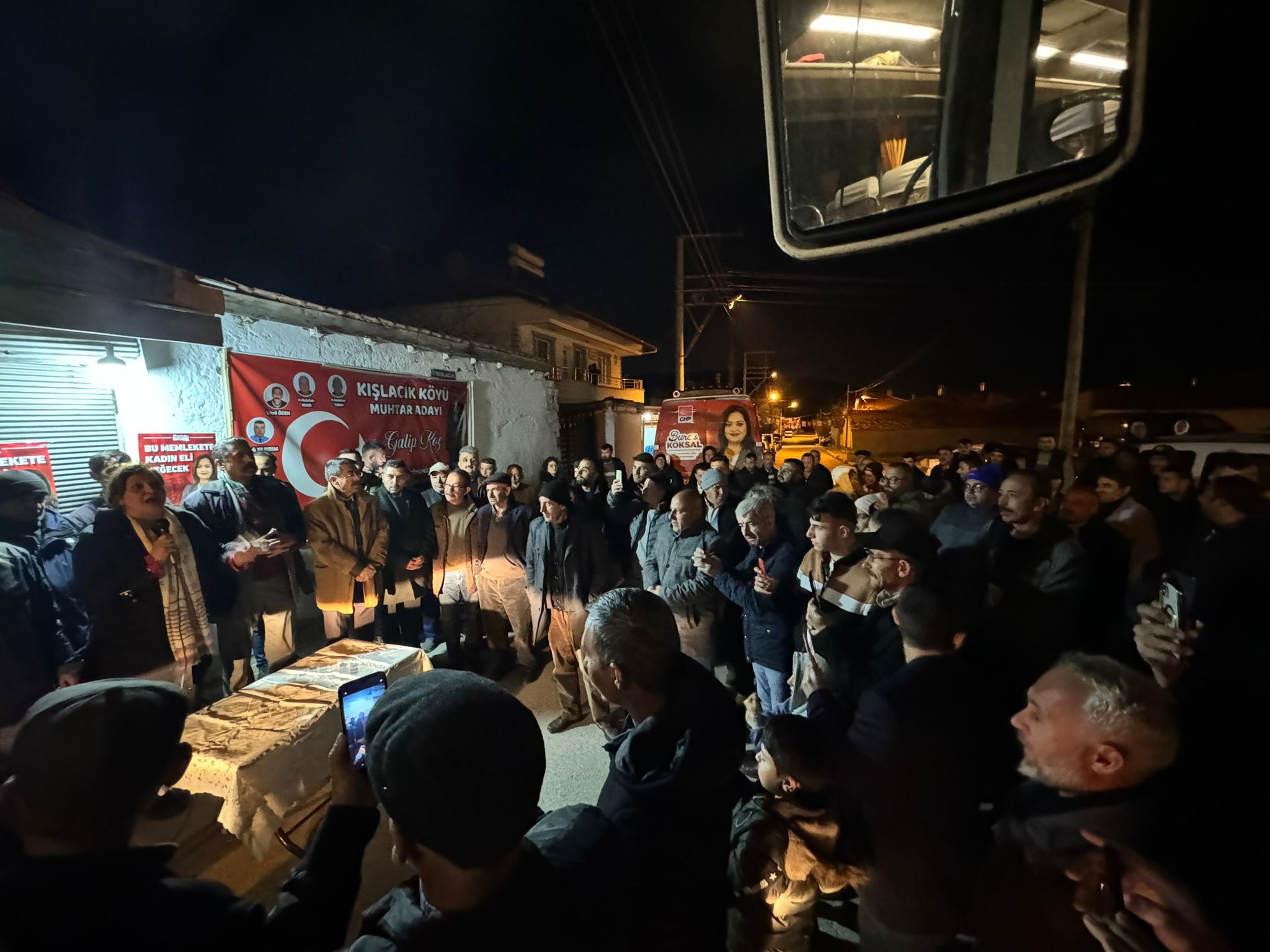 CHP'li Köksal ''Ay Yıldızlı Rozetimizle Bu Memleketi Kucaklayacağız''