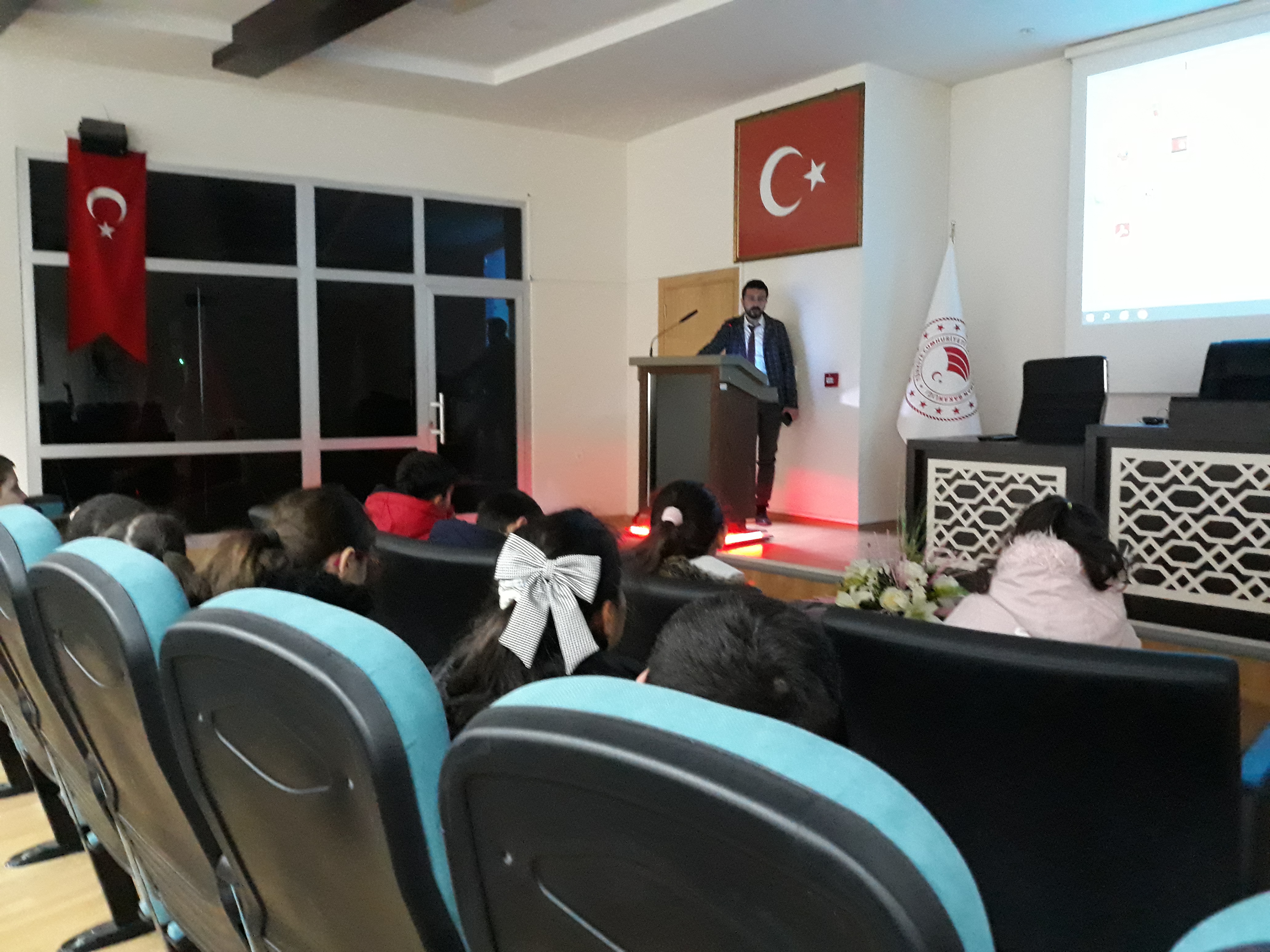 ÖĞRENCİLER METEOROLOJİ’Yİ ZİYARET ETTİLER