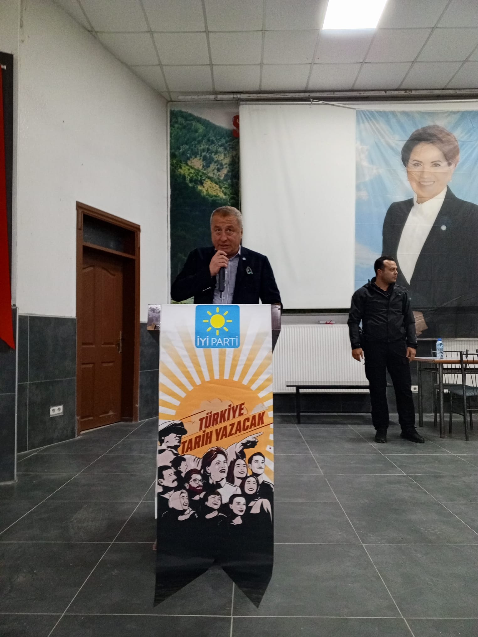 OLGUN, SULTANDAĞI'NDA HEMŞERİLERİYLE İFTAR PROGRAMINDA BULUŞTU