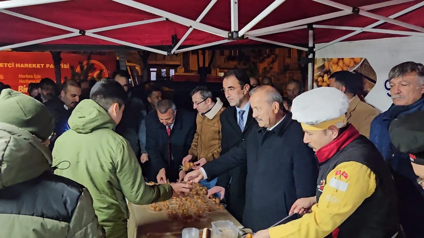 TAYTAK VE KÜÇÜKKURT'DAN AFYONLULARA LOKMA İKRAMI