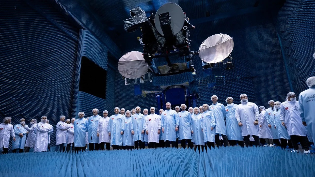 Bakan Kacır, Türksat 6A için tarih verdi