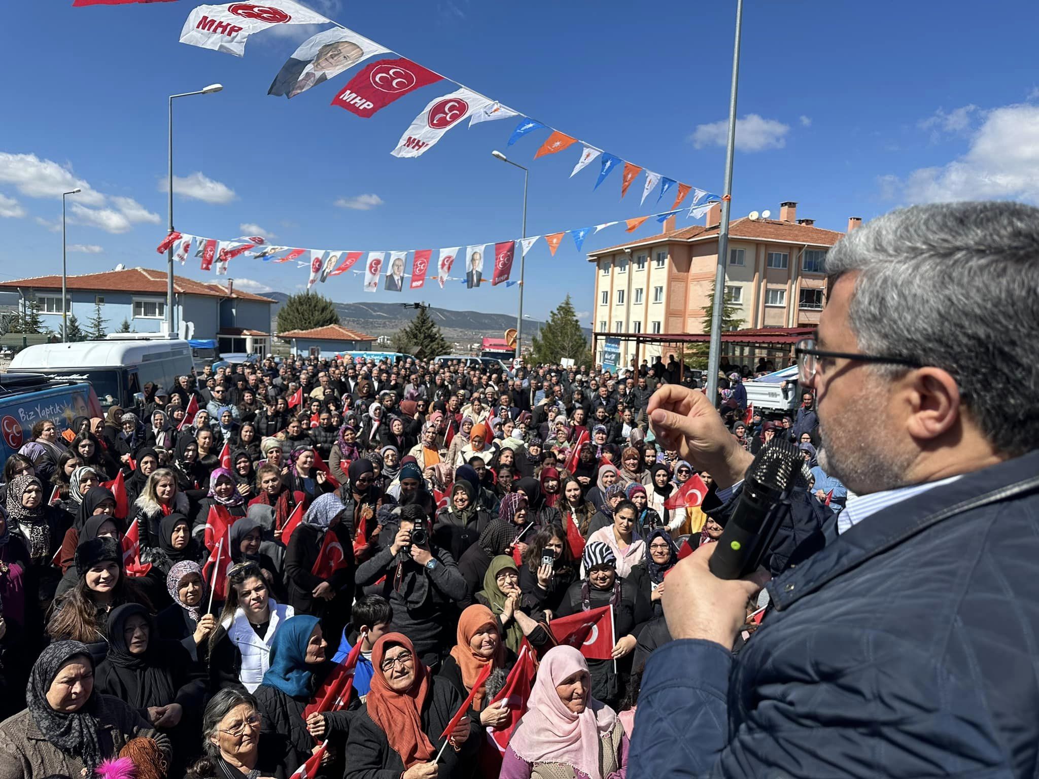 “Dinar emin adımlarla hizmet yolculuğuna devam edecek”