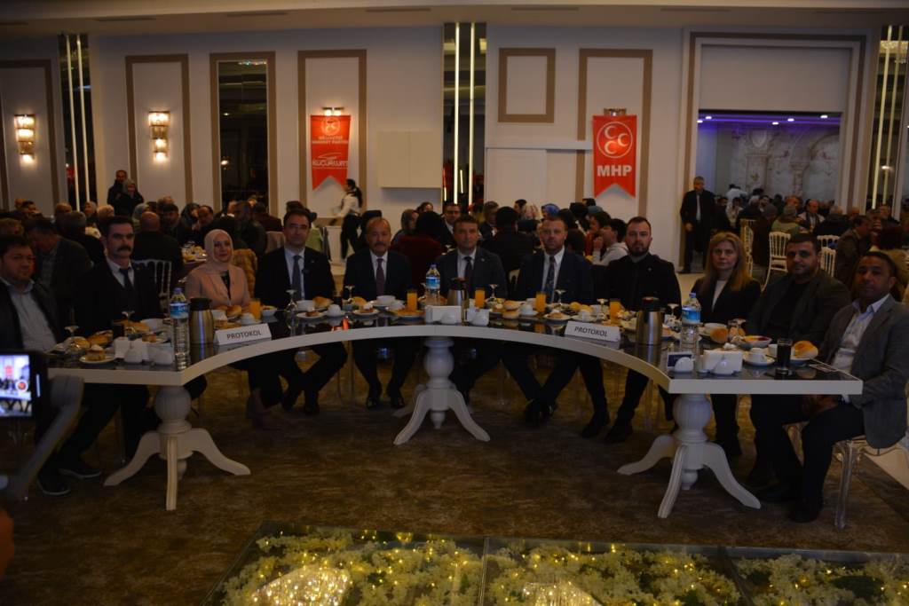 "AFYON'DA VESAYETİN KIRILMASINI İSTEYEN MHP'YE OY VERMELİ"