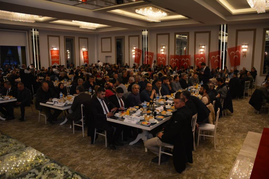 "AFYON'DA VESAYETİN KIRILMASINI İSTEYEN MHP'YE OY VERMELİ"