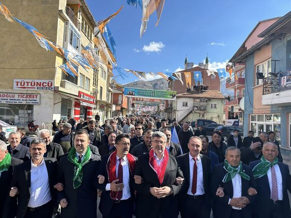 ÖZKAYA, TATARLI HALKIYLA KUCAKLAŞTI