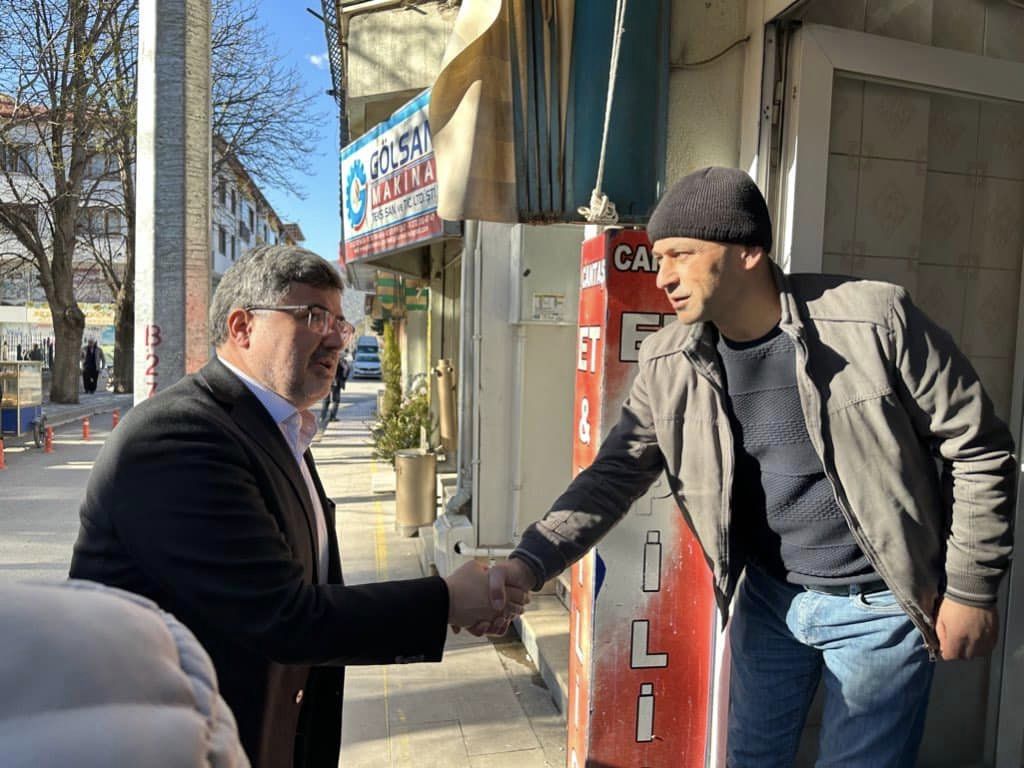 Özkaya   ve Sarı Dinar esnafını ziyaret etti