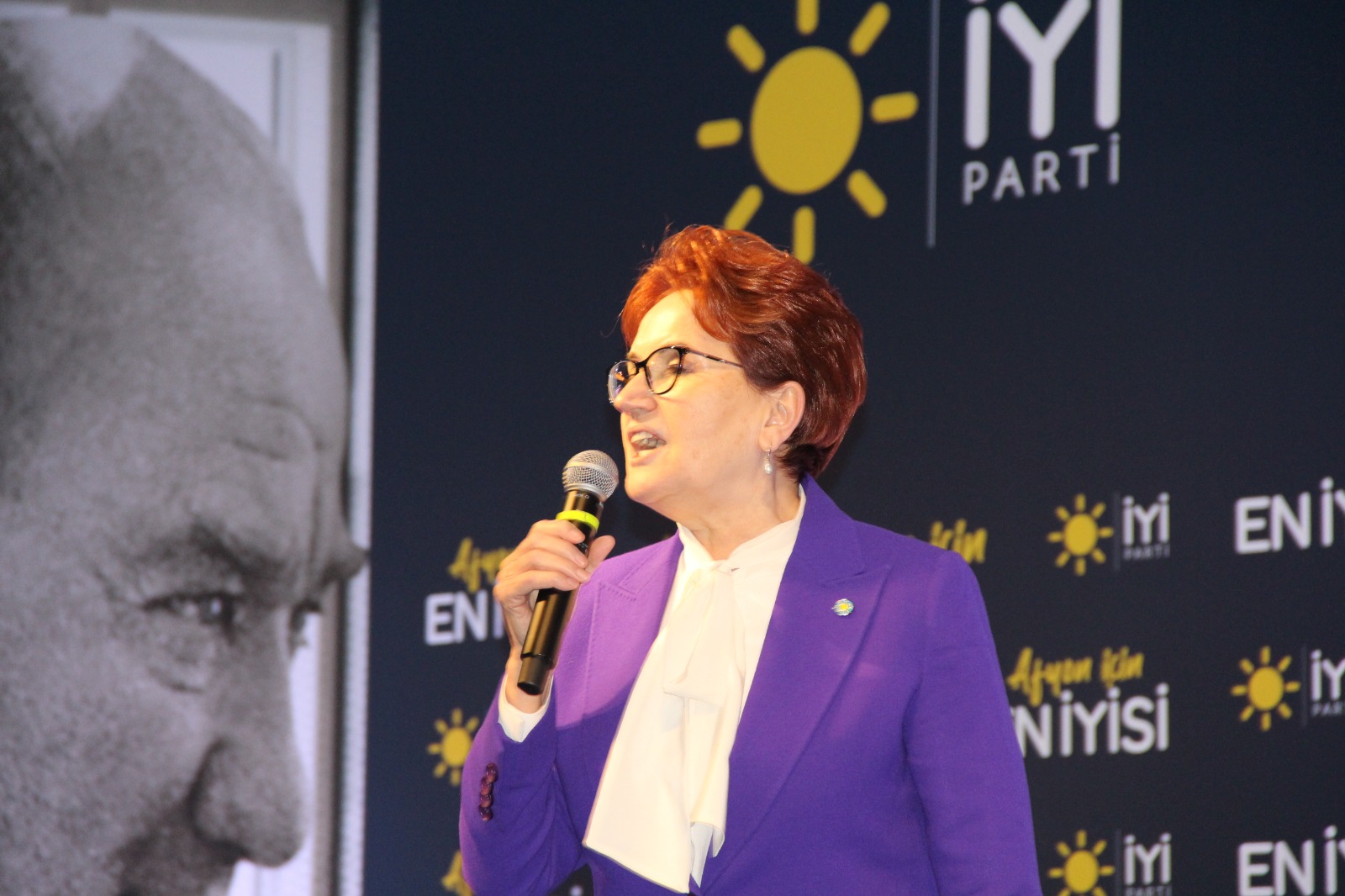 “Alper kardeşime hepinizden oy istiyorum”