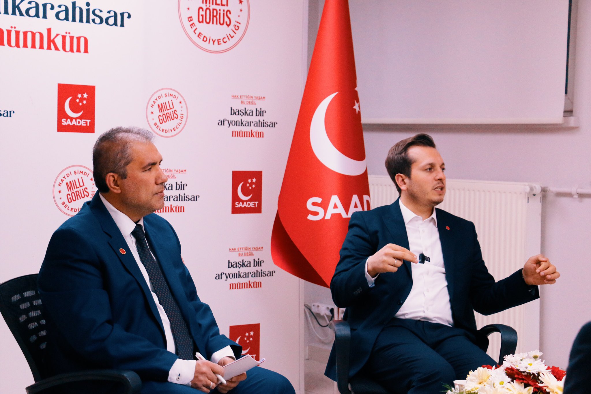 Gençler Sordu Karataş Cevapladı