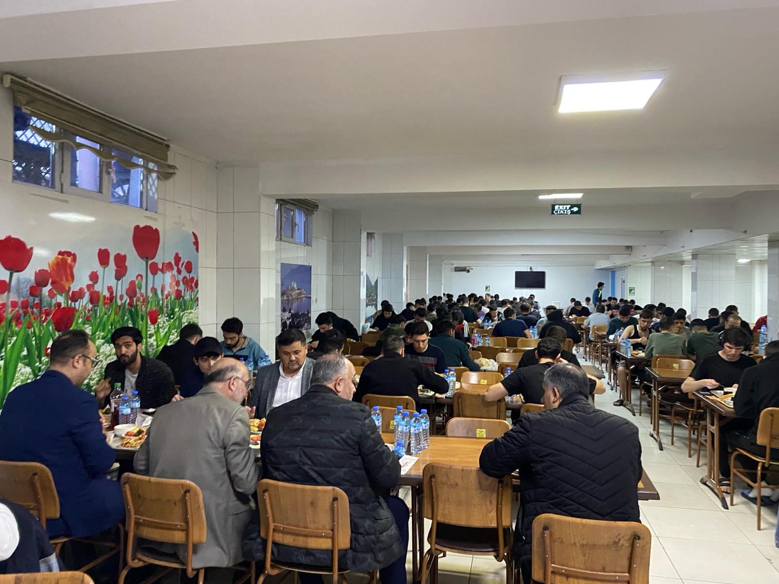 Müdür Kasapoğlu Öğrencilerle Bir Araya Geldi