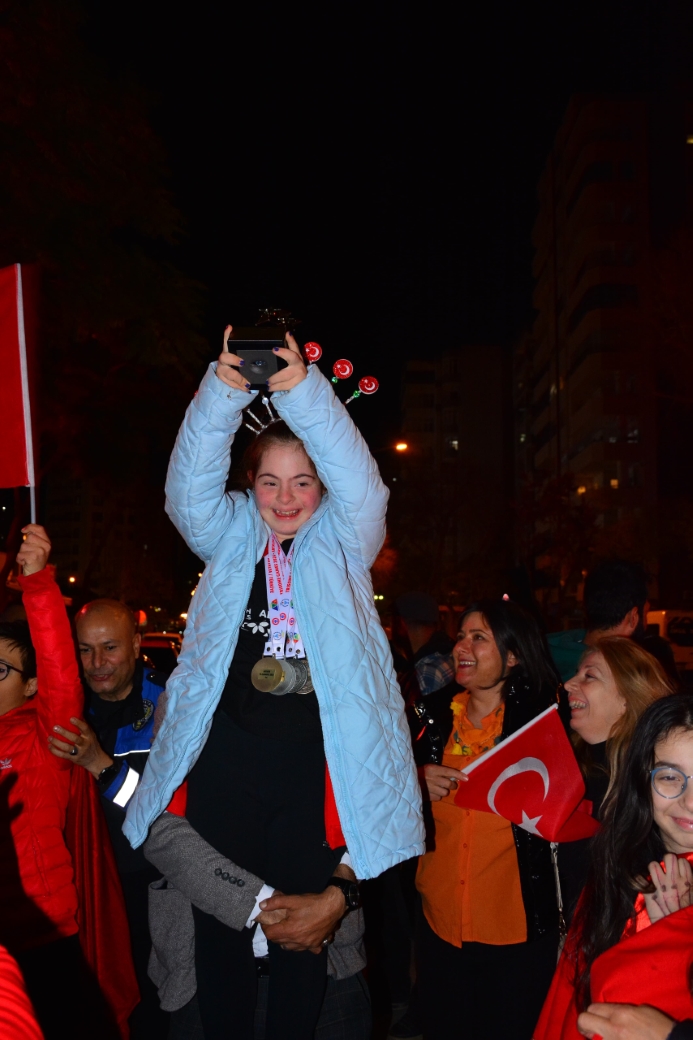ÖZEL SPORCUDAN BÜYÜK BAŞARI