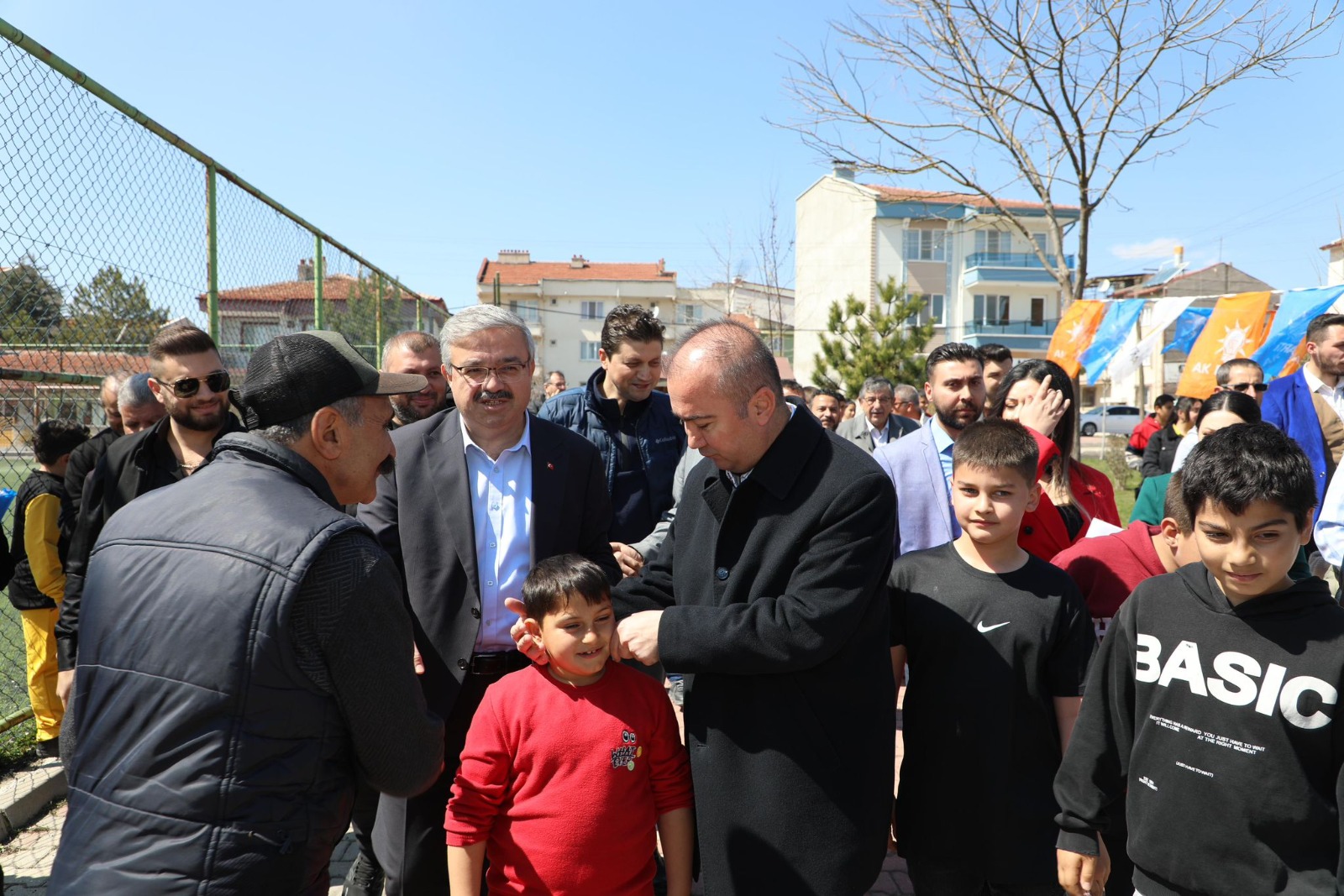 ROMANLARA YAPILAN AYRIMCILIĞI GEÇMİŞE GÖMDÜK