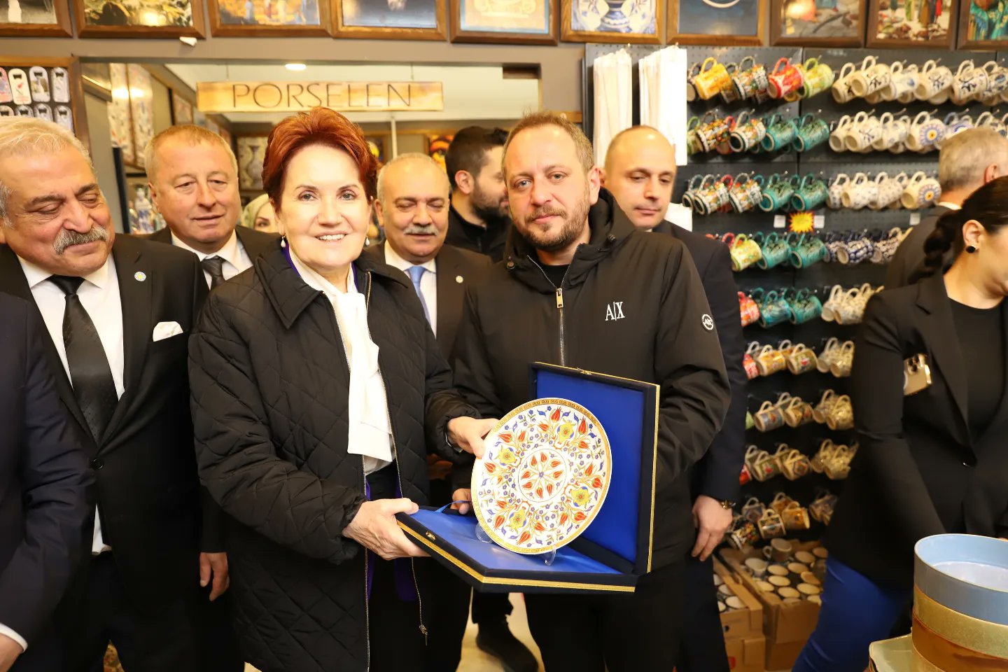 Akşener Olgun'u Yanından Ayırmıyor