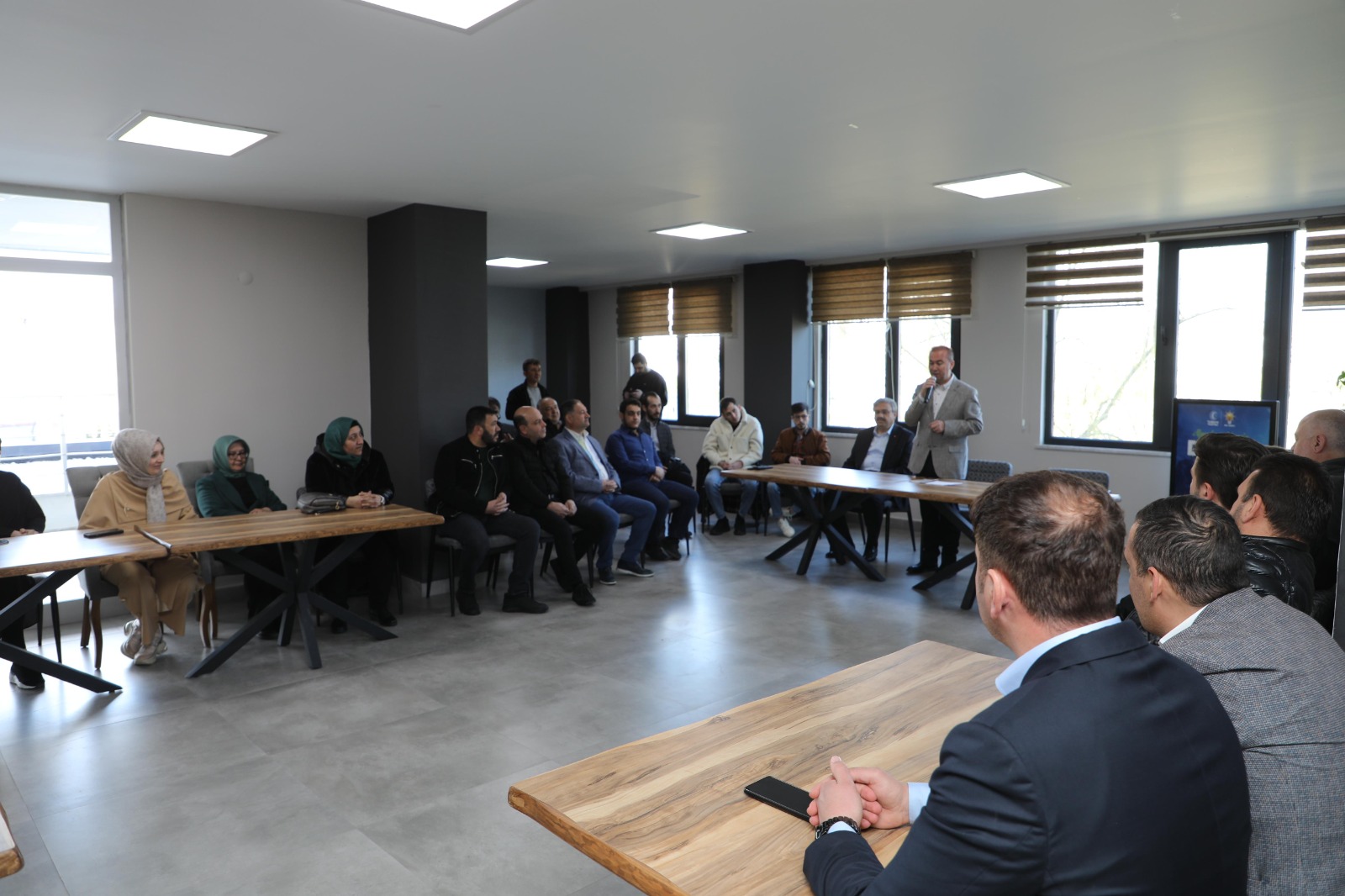 ULUÇAY’DAN İKİLİ OYNAYANLAR UYARISI