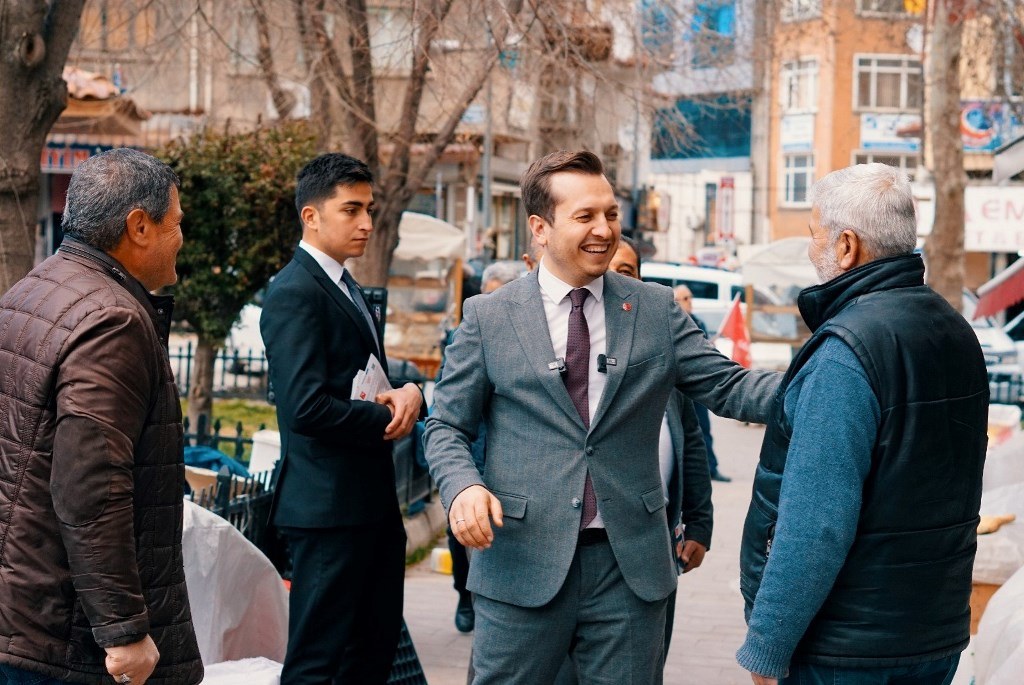 KARATAŞ'TAN EĞİTİME BÜYÜK DESTEK