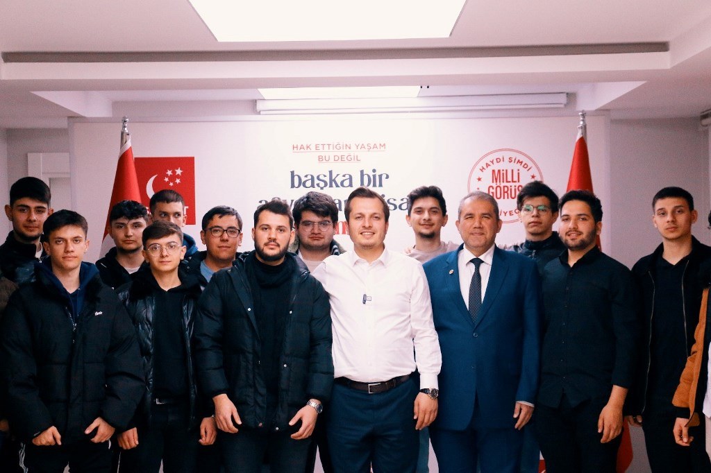 KARATAŞ'TAN EĞİTİME BÜYÜK DESTEK