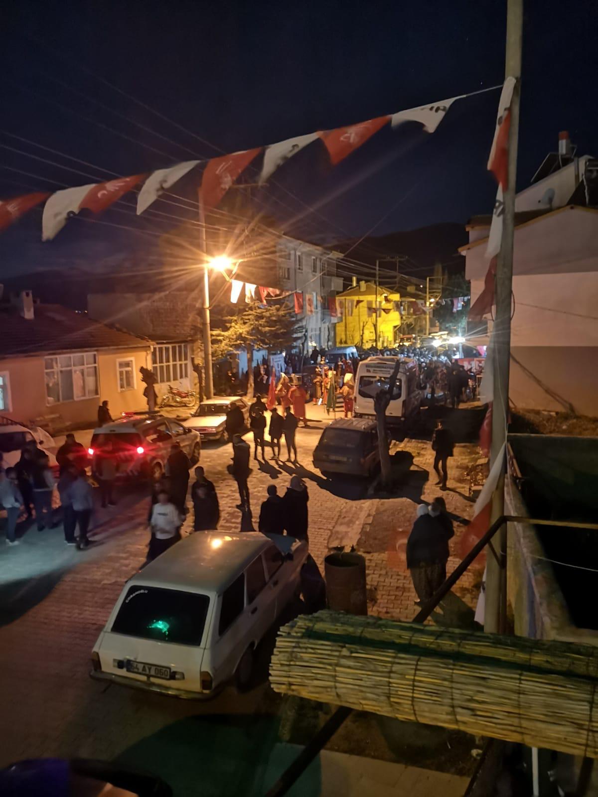 MHP'DEN MEŞALELİ TÖREN