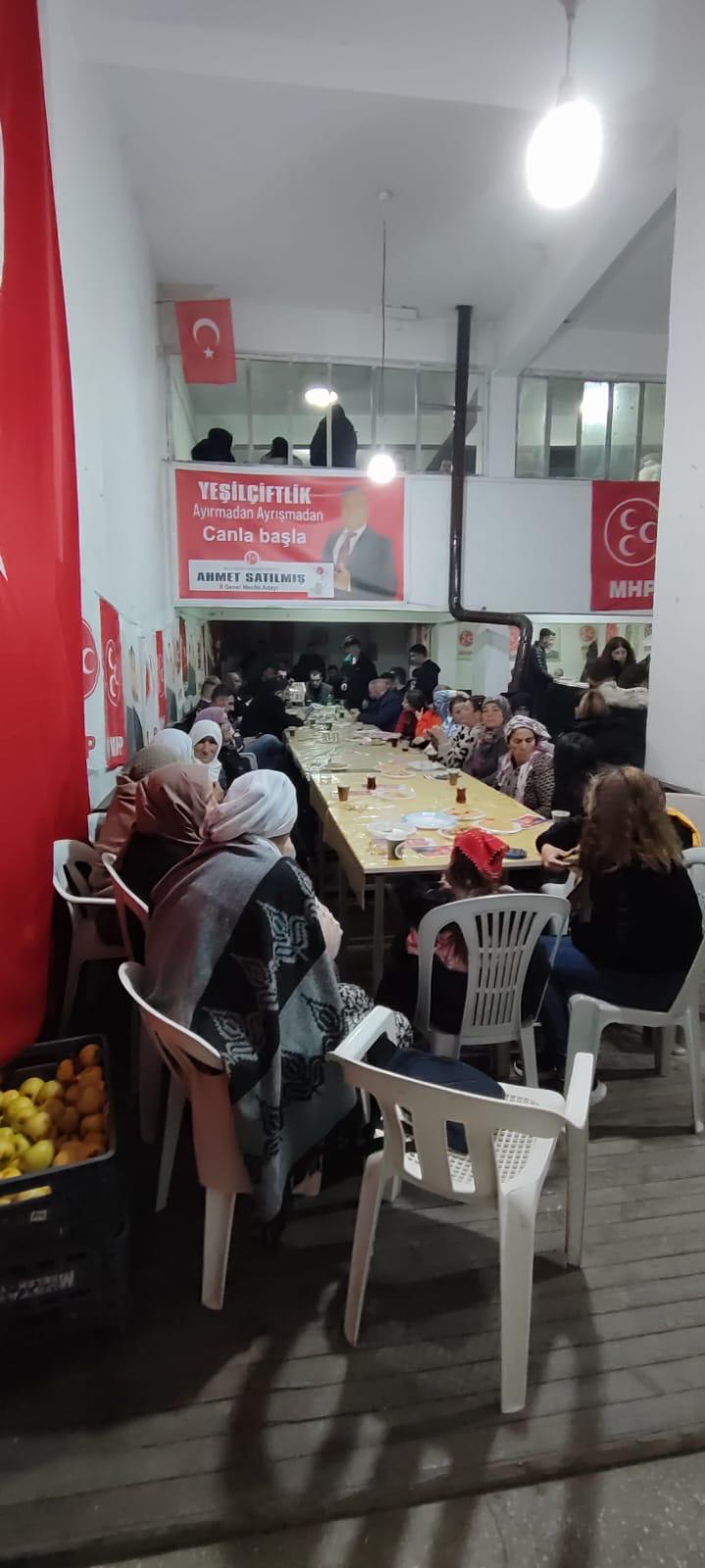 MHP'DEN MEŞALELİ TÖREN