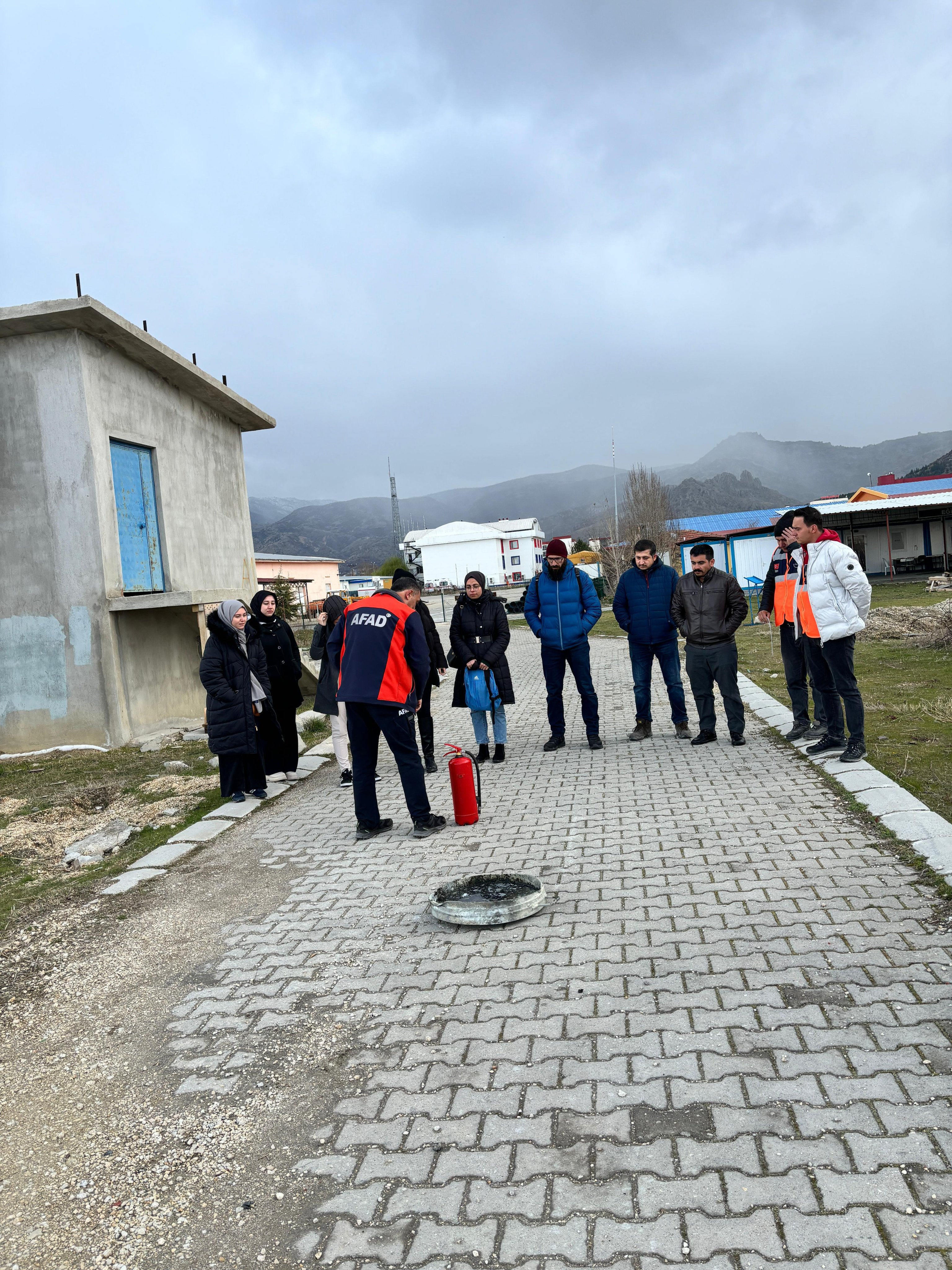 AFAD Ekipleri Gönüllülere Tatbikat Yaptırdı