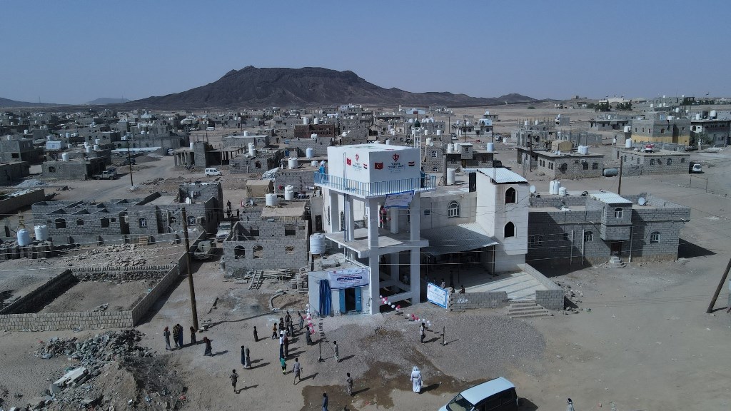 TDV'NİN YEMEN'DE AÇTIĞI SU KUYUSU VE VAKIF ÇEŞMESİNDEN 34 BİN KİŞİ İSTİFADE EDECEK