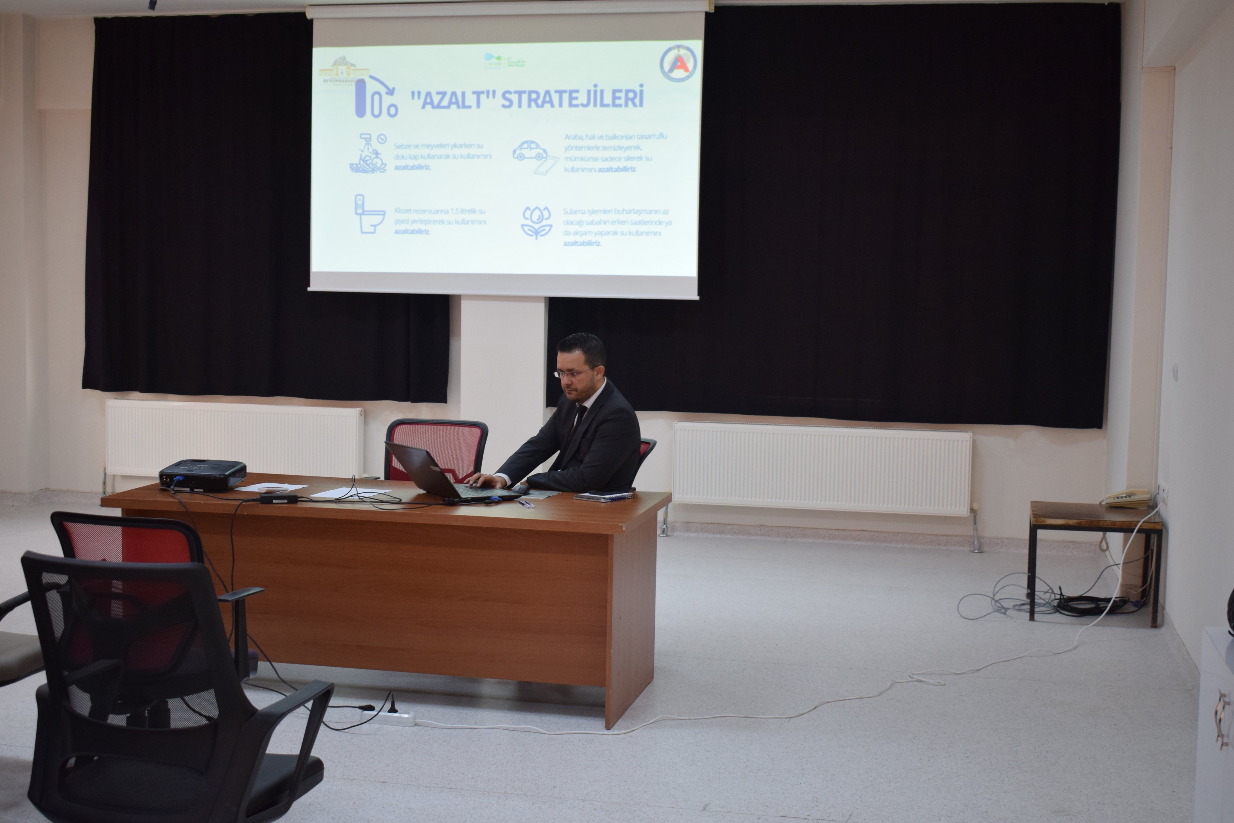 Özel İdare Personeli Tam Kadro Eğitime Katıldı