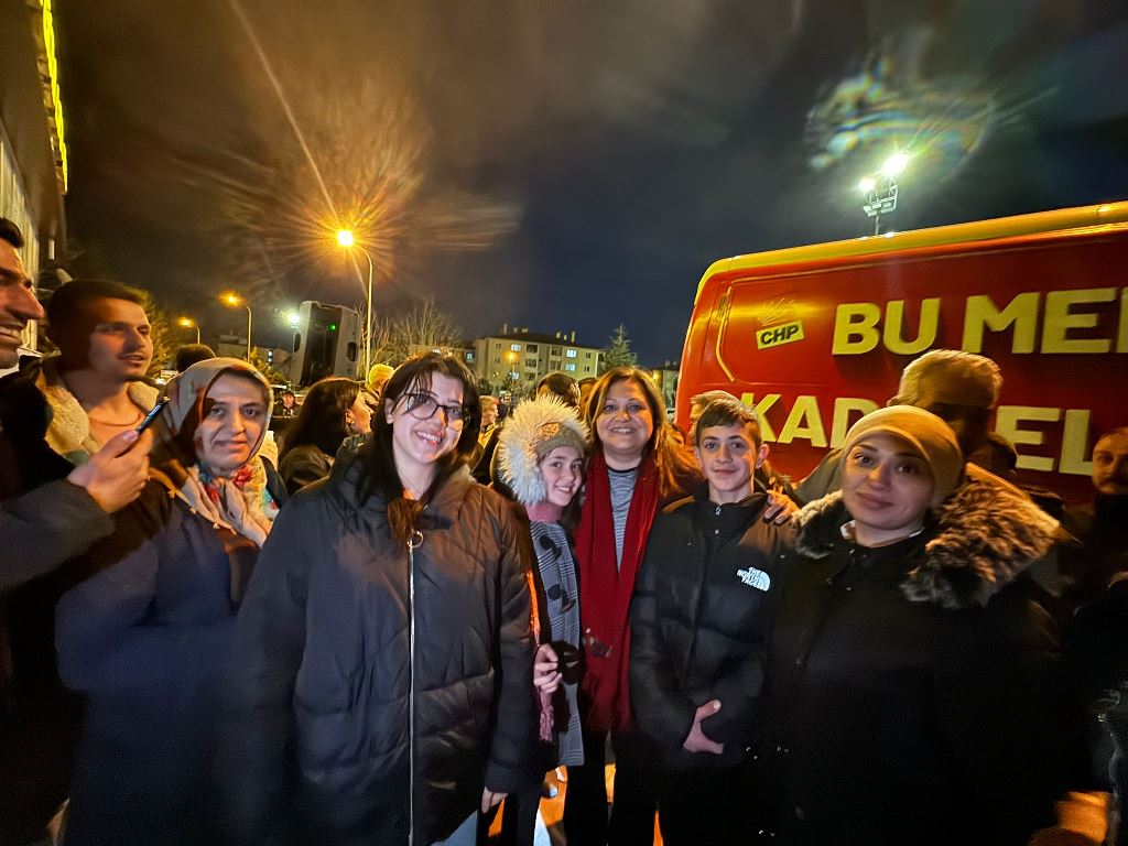 "KAYBEDECEĞİNİ ANLAYAN AKP'NİN SON ÇIRPINIŞLARI"