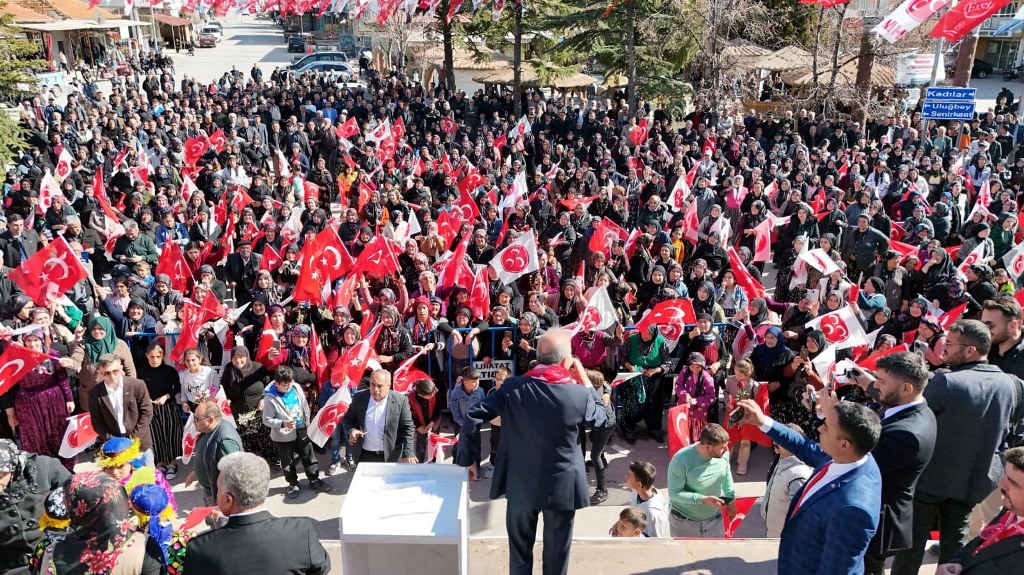 MİLLETVEKİLİ TAYTAK'A MİTİNG GİBİ KARŞILAMA