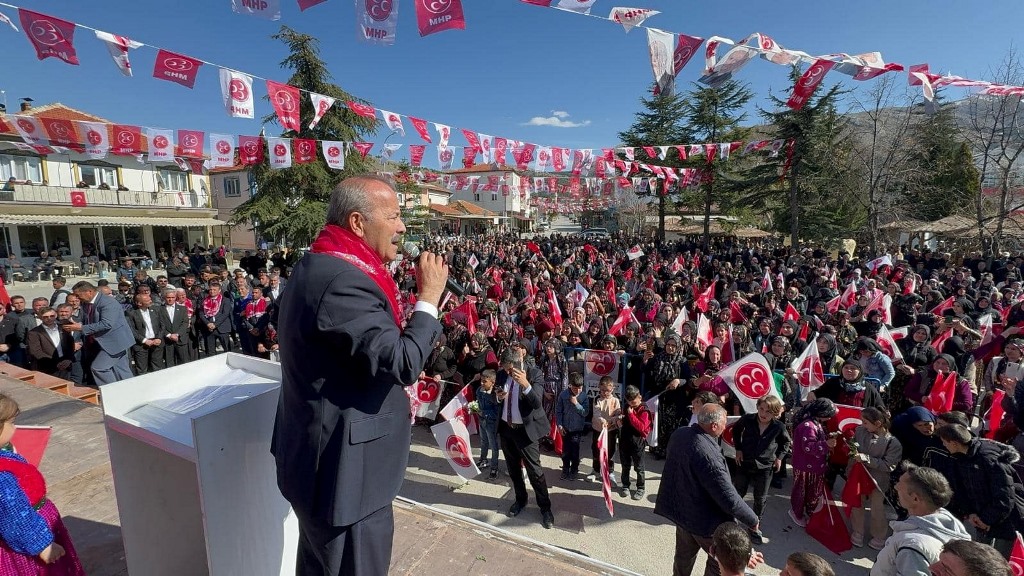 MİLLETVEKİLİ TAYTAK'A MİTİNG GİBİ KARŞILAMA