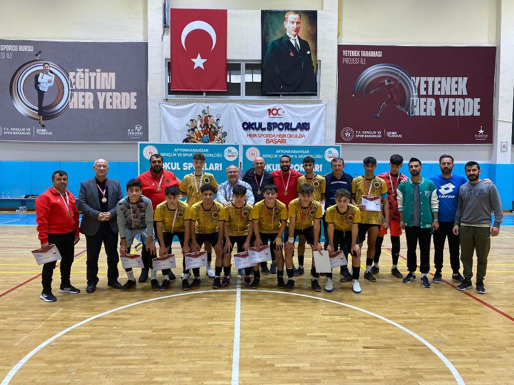 FUTSAL GRUP MÜSABAKALARI TAMAMLANDI
