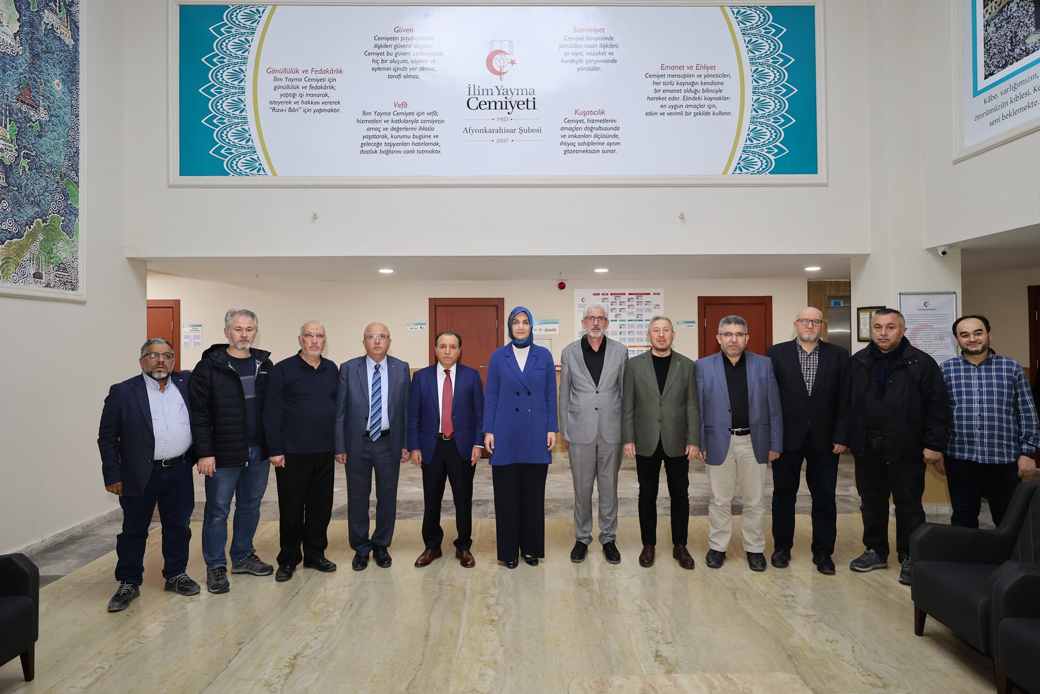 İLİM YAYMA CEMİYETİNİN İFTARINA KATILDILAR