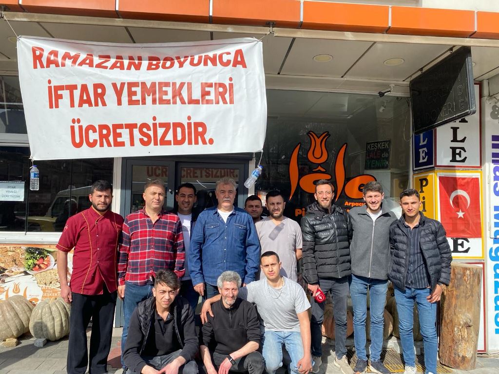 LALE PİDE, BU YIL DA GELENEĞİ BOZMADI