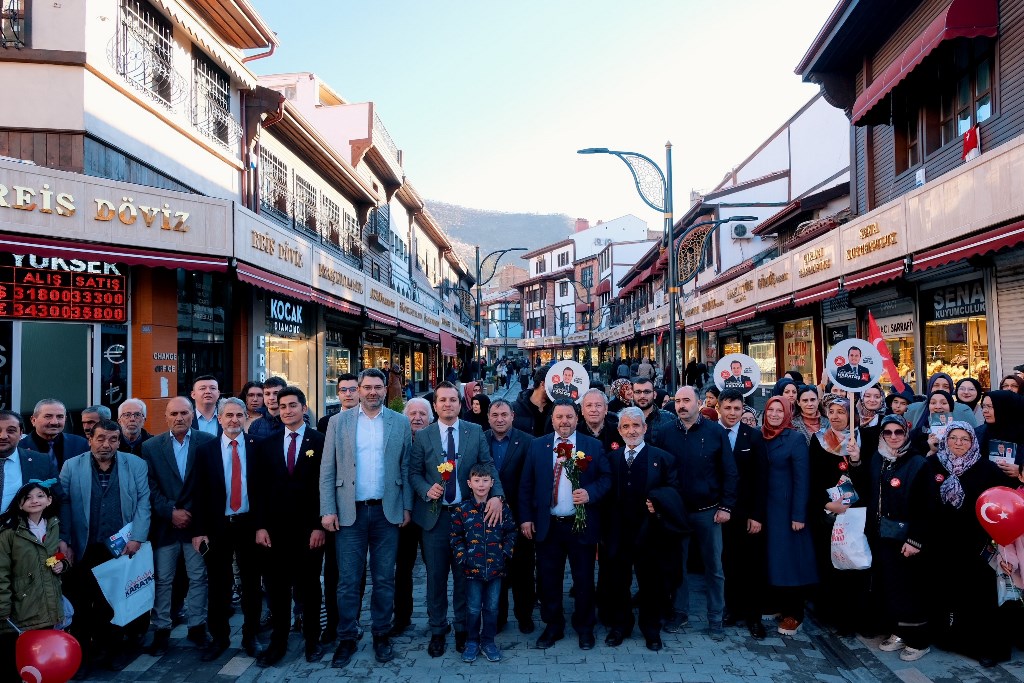 BEYTULLAH KARATAŞ UZUN ÇARŞI'DA COŞKUYLA KARŞILANDI