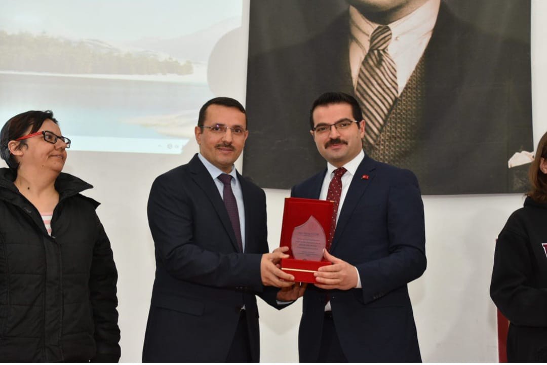 İL MÜFTÜ YARDIMCISI KÜÇÜK 154 KİTAPLA ZİRVEYE OTURDU